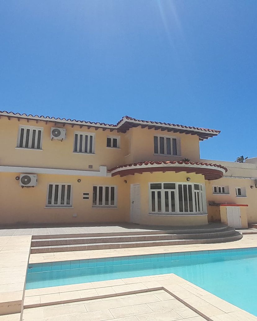 Casa 437 Acuazul, Calle 14