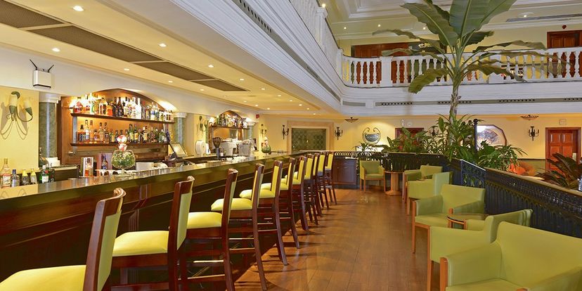 El Portico - Lobby Bar
