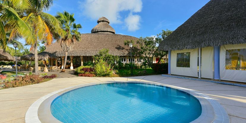 Ranchón El Bohío - Restaurant de piscine