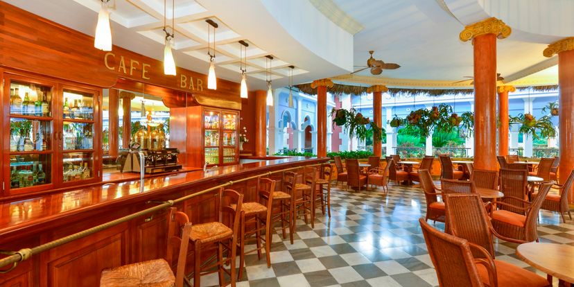 Los Arcos - Lobby Bar