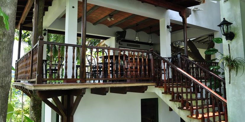 Lobby Bar