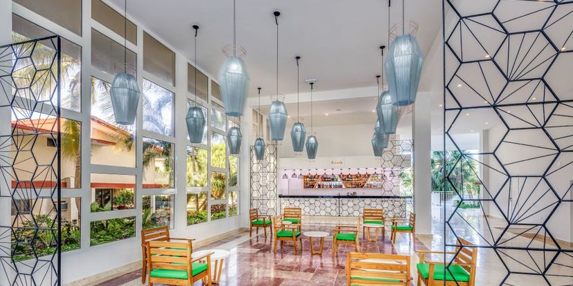 FRIENDS - Lobby Bar