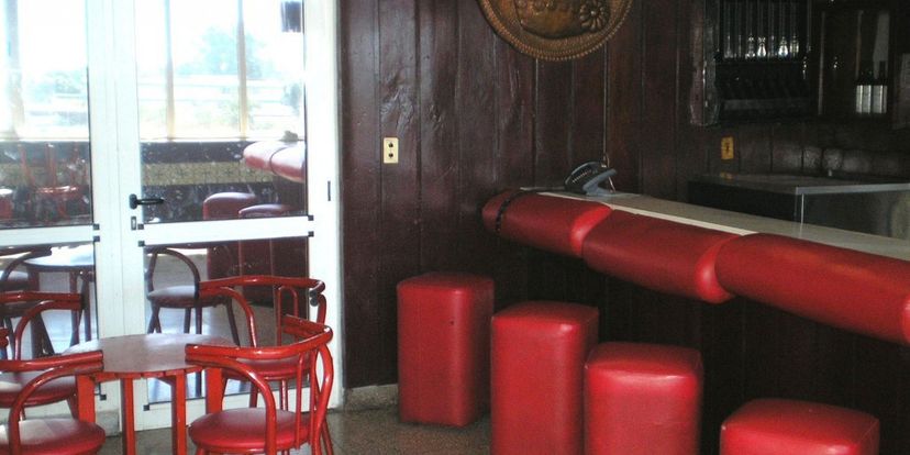 . - Bar