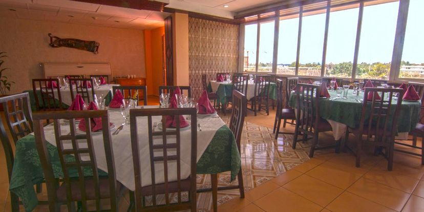 . - Restaurant buffet
