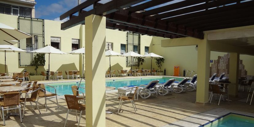 . - Snack-bar de piscine