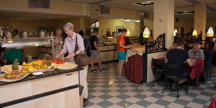 Restaurant buffet