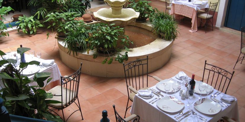 . - Restaurant