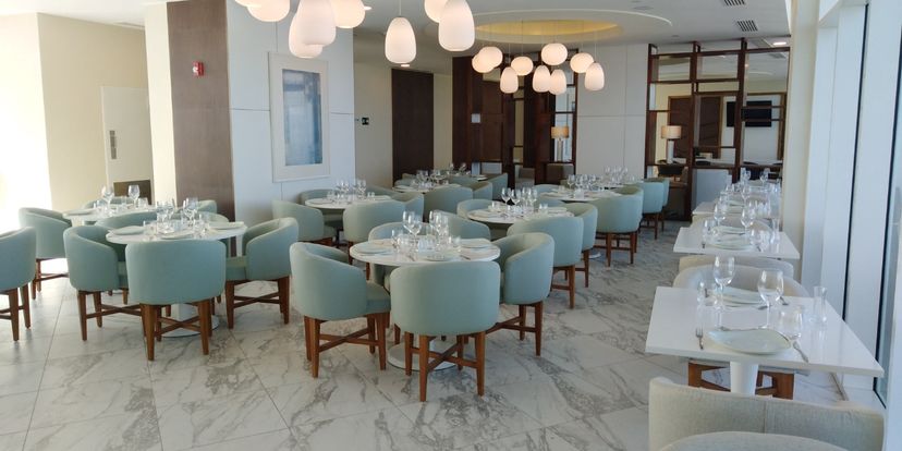 SKY BLUE (Exclusive for Selectum area customers) - Restaurant