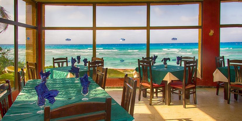 . - Restaurant buffet