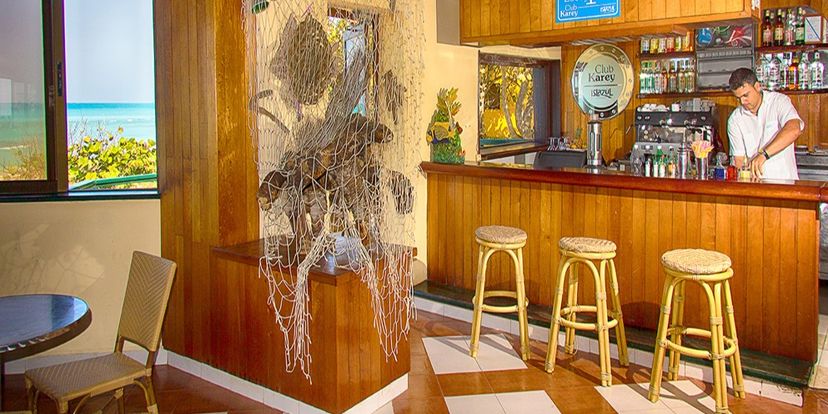 . - Lobby Bar