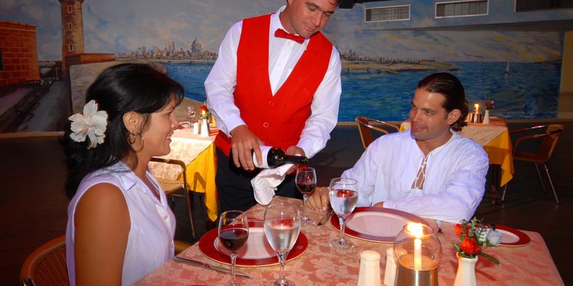 Las Brisas - Restaurant