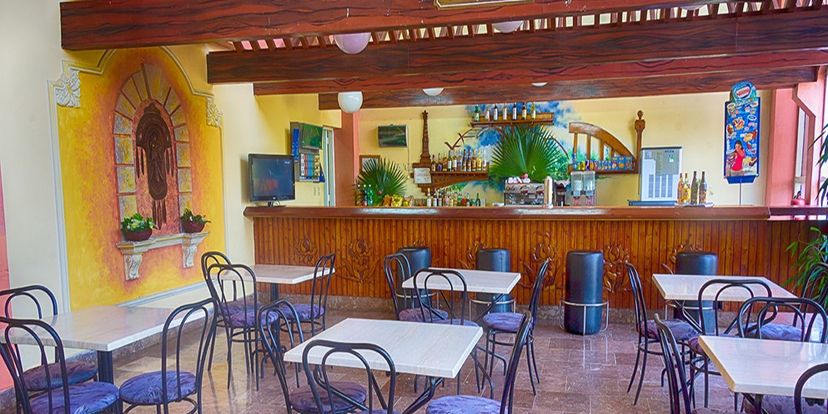. - Lobby Bar