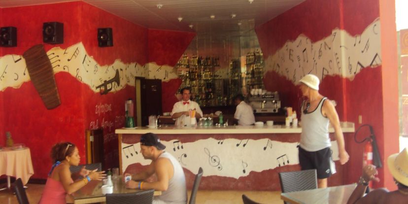 Café Cantante Casa de la Cristal (not included) - Bar de musique