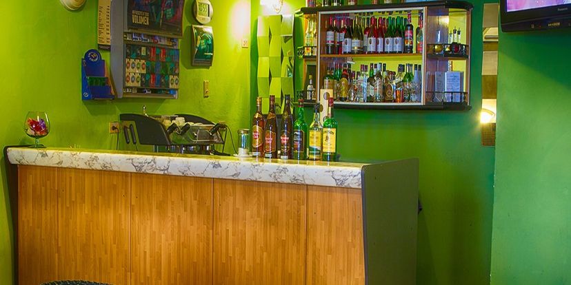 . - Lobby Bar