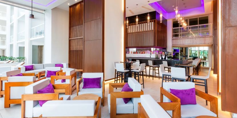 KRISTAL - Lobby Bar