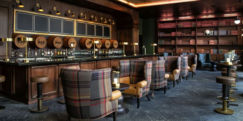 ENGLISH PUB. (THE BOULEVARD) - Bar