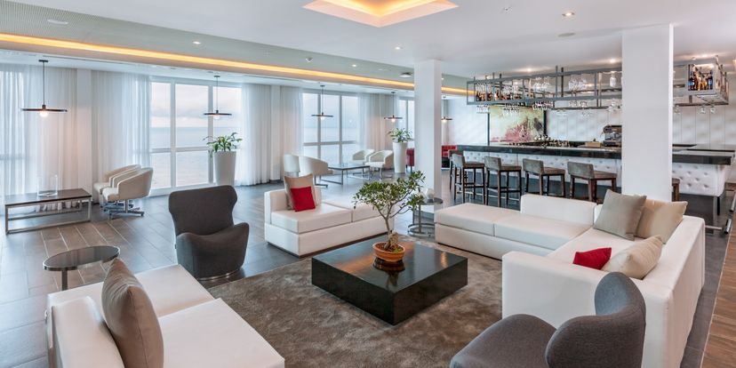 THE LEVEL LOUNGE ADULTS ONLY (Exclusive: The Level Adults Only) - Bar Lounge