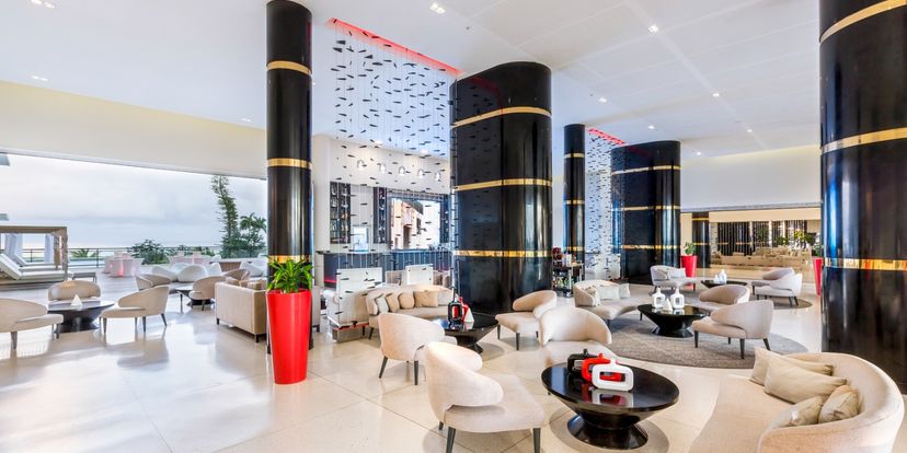 RED BAR - Lobby Bar