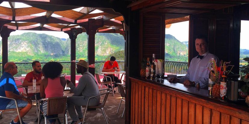El Mirador - Bar