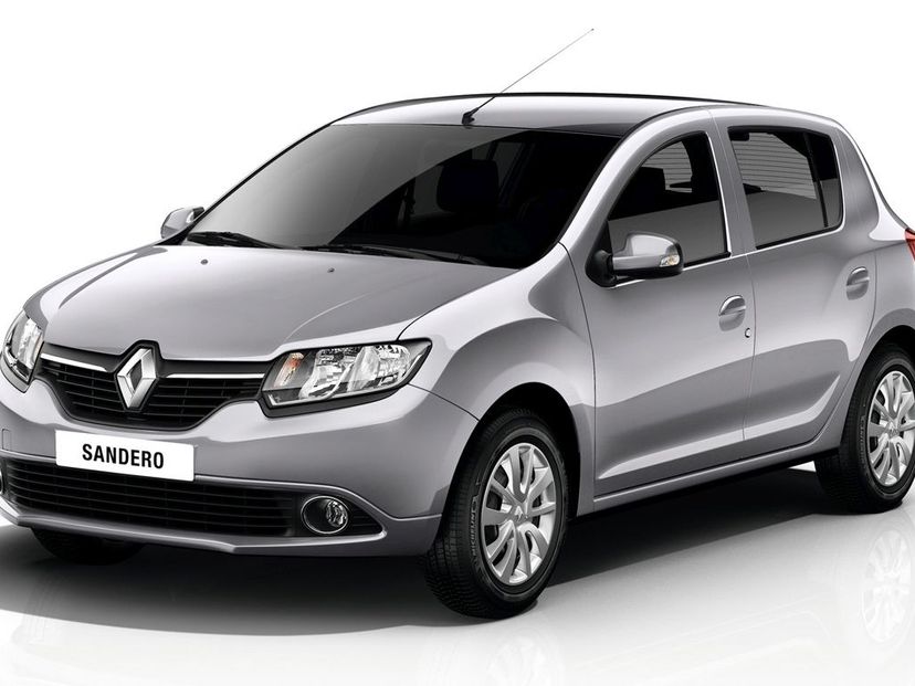 RENAULT SANDERO angular front exterior view