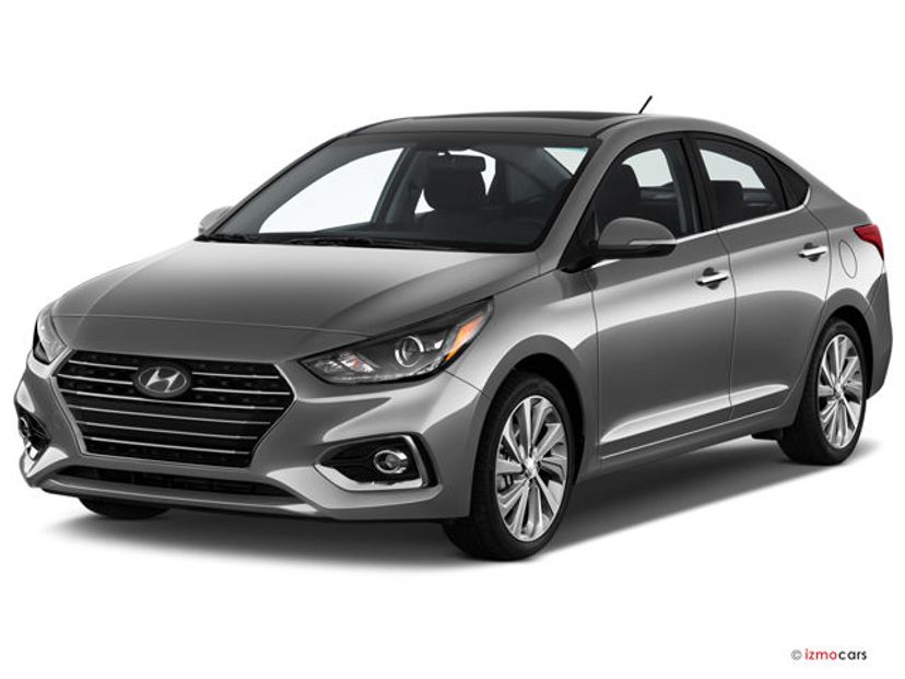 HYUNDAI ACCENT angular front exterior view