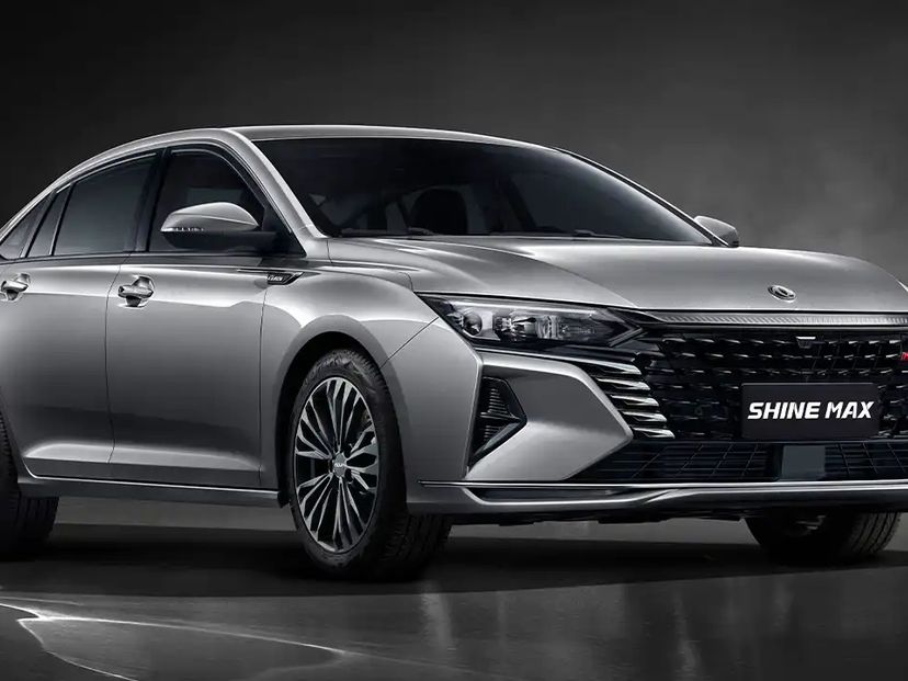 DONGFENG SHINEMAX angular front exterior view