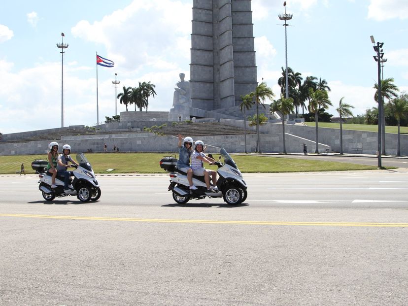 "HAVANA ADVENTURER" Scooter Tour (SCOOTERBIKE, CANOPY AND DIVING)