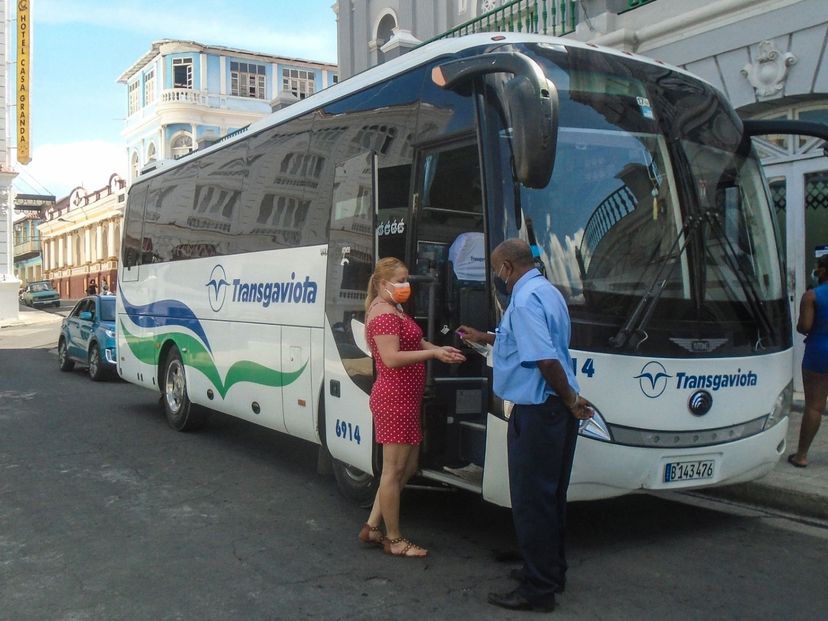 “CONECTANDO CUBA: SANTIAGO DE CUBA / HOLGUÍN / CAMAGÜEY / CIEGO DE ÁVILA / HAVANA“ (CC6 - B) Collective Transfer Services