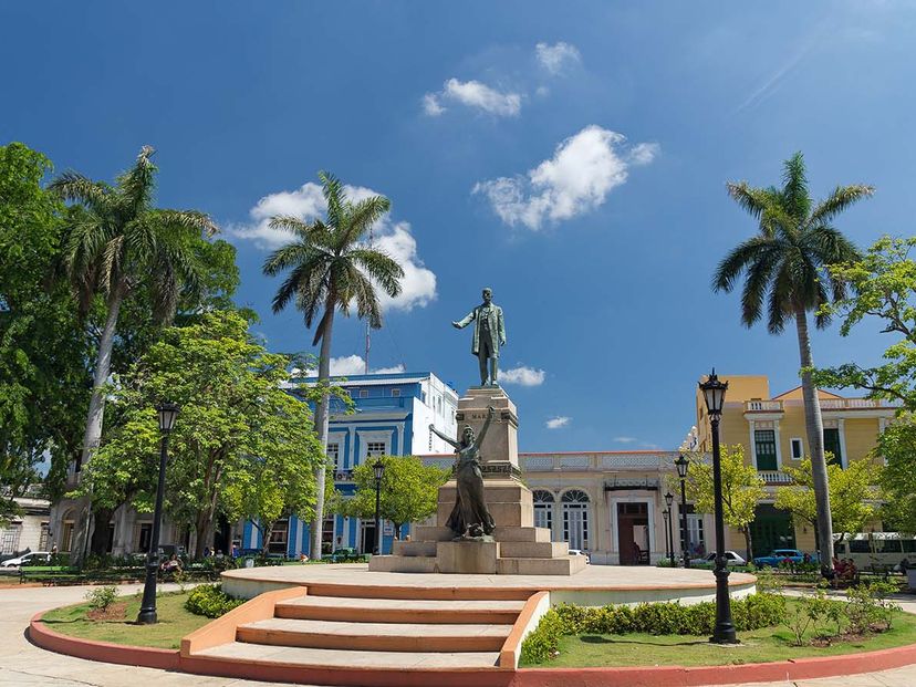 La Libertad central park, Matanzas city. “Matanzas 325” Tour