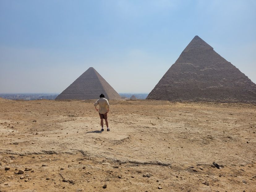 The Pyramids of Giza, the only surviving Wonder of the Ancient World and an enduring symbol of human genius and ambition. Guiza, Cairo, Egypt.