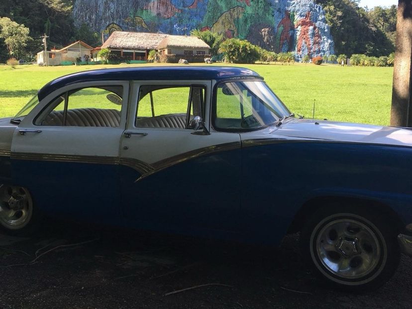 VIÑALES IN A CLASSIC CAR, A JOURNEY THROUGH TIME AND NATURE” Tour, Viñales, Pinar del Río, Cuba.