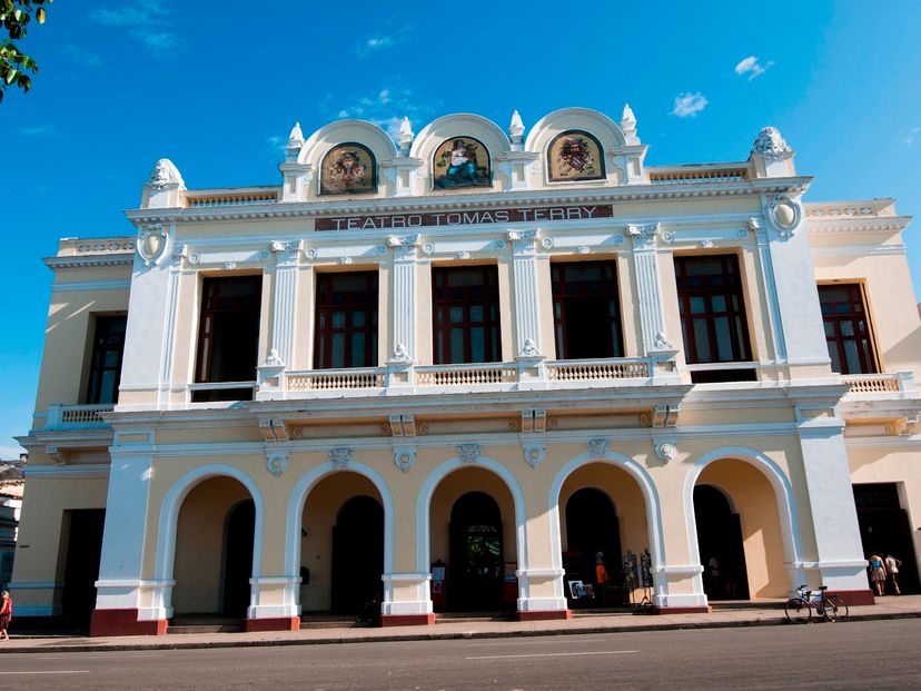Tomas Terry theater, Cienfuegos, “Ride to Cienfuegos & Santa Clara in Old Fashion American Classic Cars” Overnight Tour (2 days / 1 night)