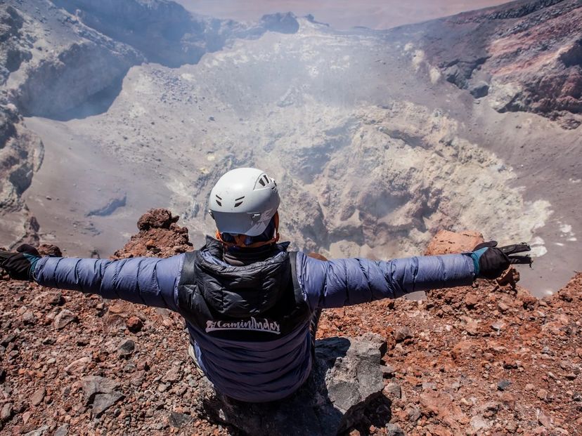 "TREKKING TO LÁSCAR VOLCANO" PREMIUM Tour, San Pedro de Atacama, Chile. 