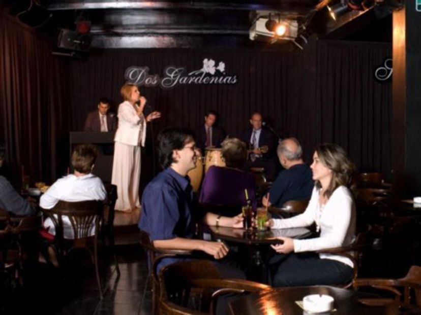 Salón Bolero Dos Gardenias