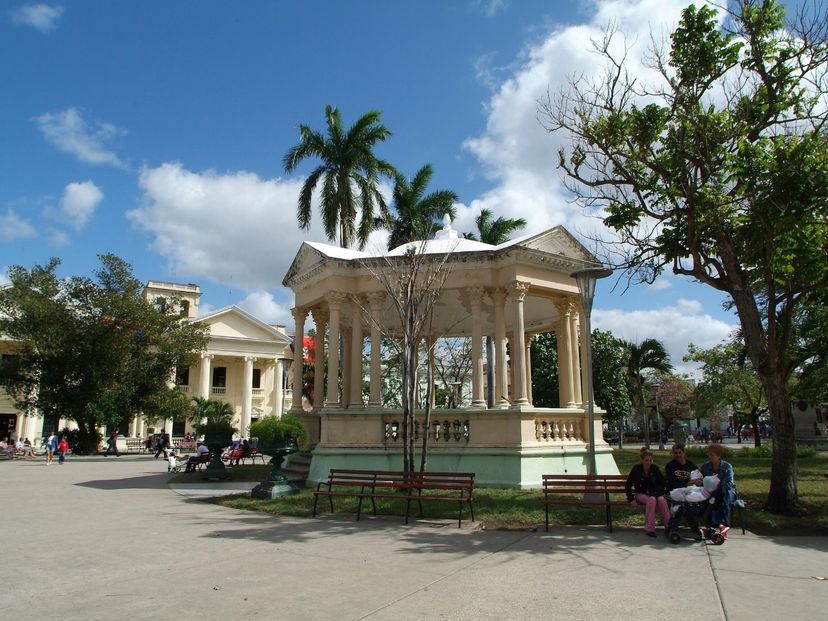 Leoncio Vidal central park panoramic view, Santa Clara. “Discovering Santa Clara in Classic Cars” Tour