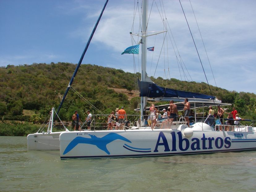 "OCEAN PARADISE" Tour, Holguín, Cuba.