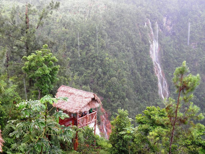Guayabo Waterfall, Pinares de Mayarí, Holguín