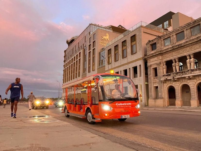 "HAVANA PANORAMIC SUNSET TOUR" Tour, La Habana, Cuba.