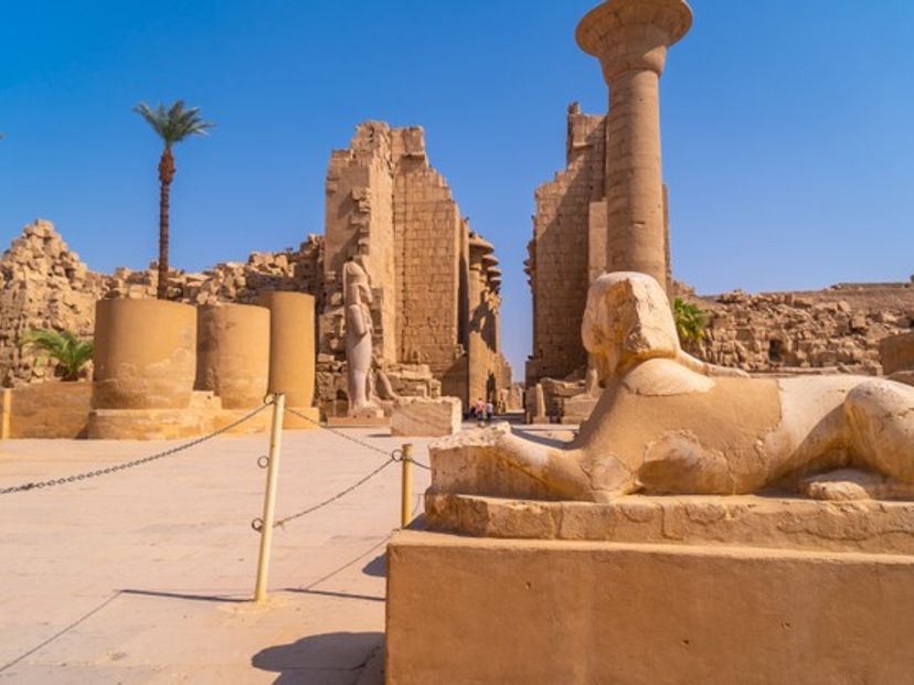 AUSFLUG "LICHT UND TON SHOW IM TEMPEL VON KARNAK".