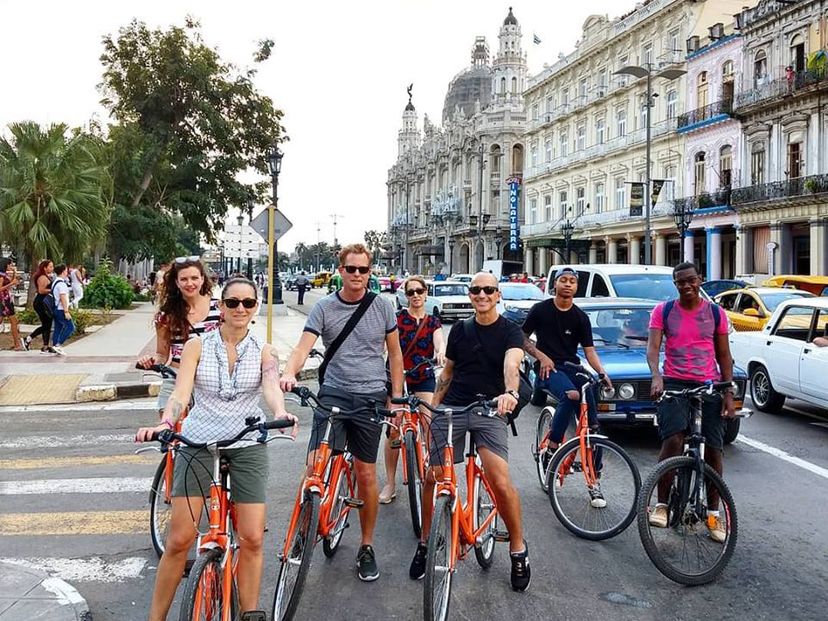 "Havana’s Highlights" Bike Tour