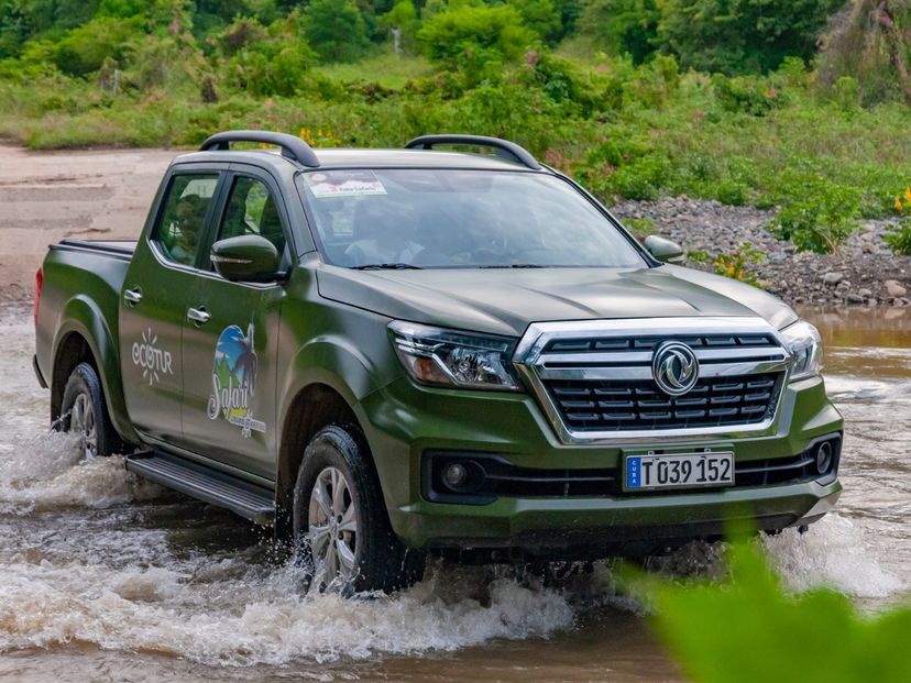 "PRIVATE TRANSFER MAREA DEL PORTILLO - HOLGUÍN AIRPORT" Tour