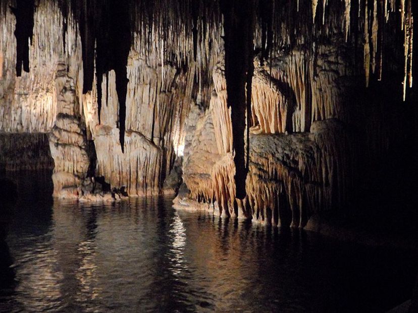 "Visit to the Bellamar Caves in American Classic Car" Tour