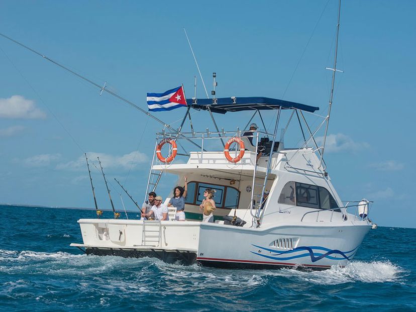 "Deep sea fishing in Cayo Largo del Sur" tour