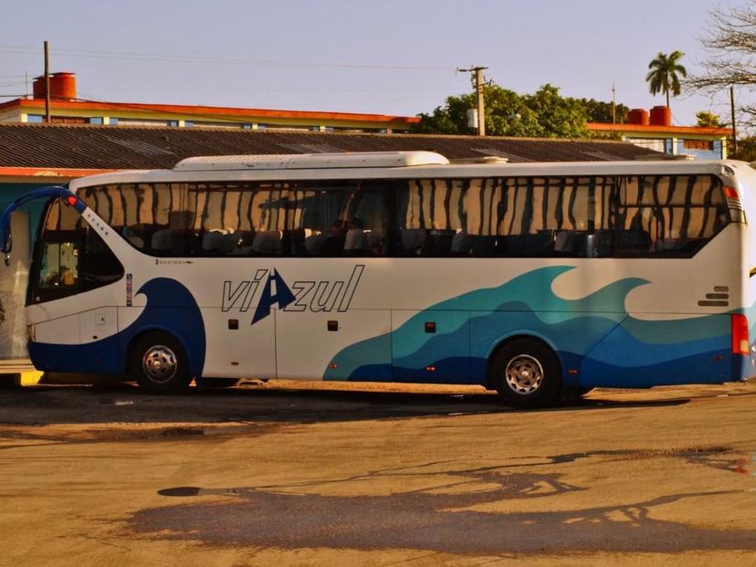 “VIAZUL CUBA: TRINIDAD / CIENFUEGOS / PLAYA GIRÓN / PLAYA LARGA / HAVANA“ Collective Transfer Services
