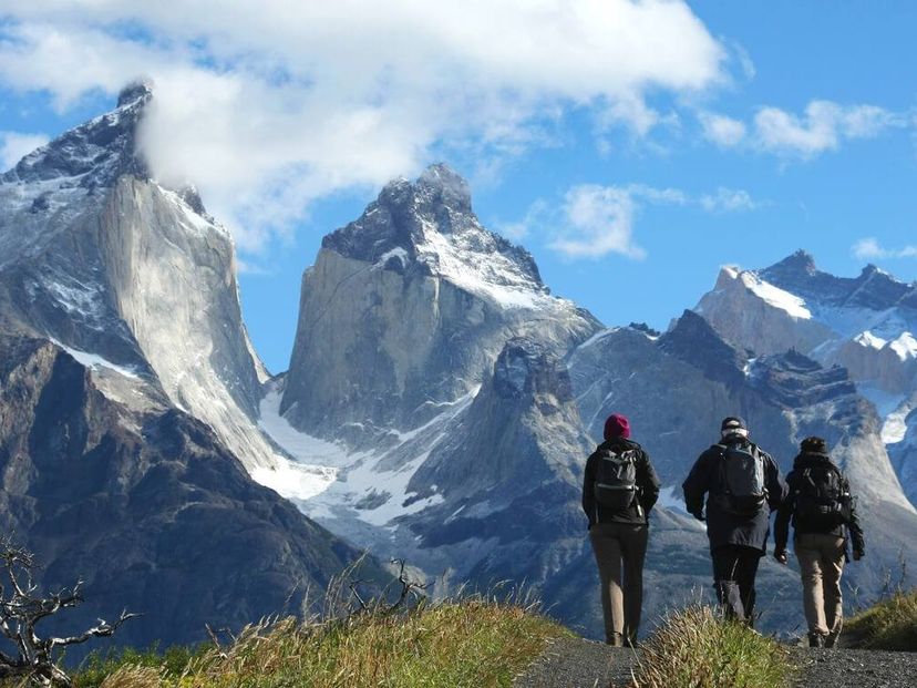 "TORRES DEL PAINE NATIONAL PARK AND MILODÓN CAVE + LUNCH" Tour, Chile.