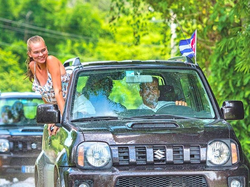 Jeep Safari "GREEN & BLUE"