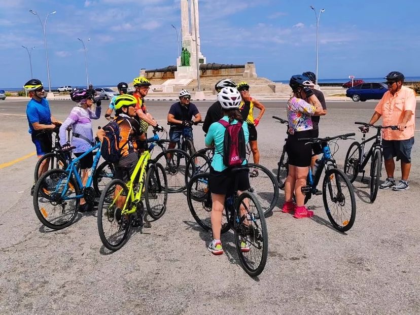 "VEDADO + COCO BLUE" Bike Tour, Havana, Cuba.