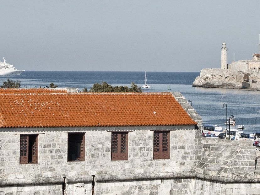 Los Tres Reyes del Morro Fortress and the entrance of Havana bay