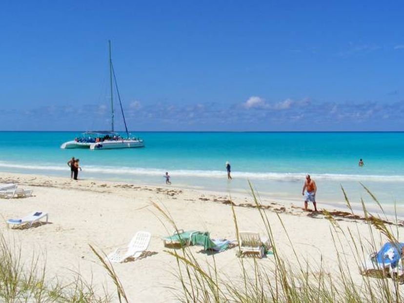 "PRIVATE CHARTER IN JARDINES DEL REY + DOLPHINARIUM" Tour, Jardines del Rey, Ciego de Ávila, Cuba.