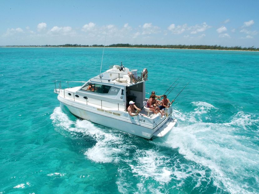 Deep sea fishing tour in Santa Lucía beach, Camagüey